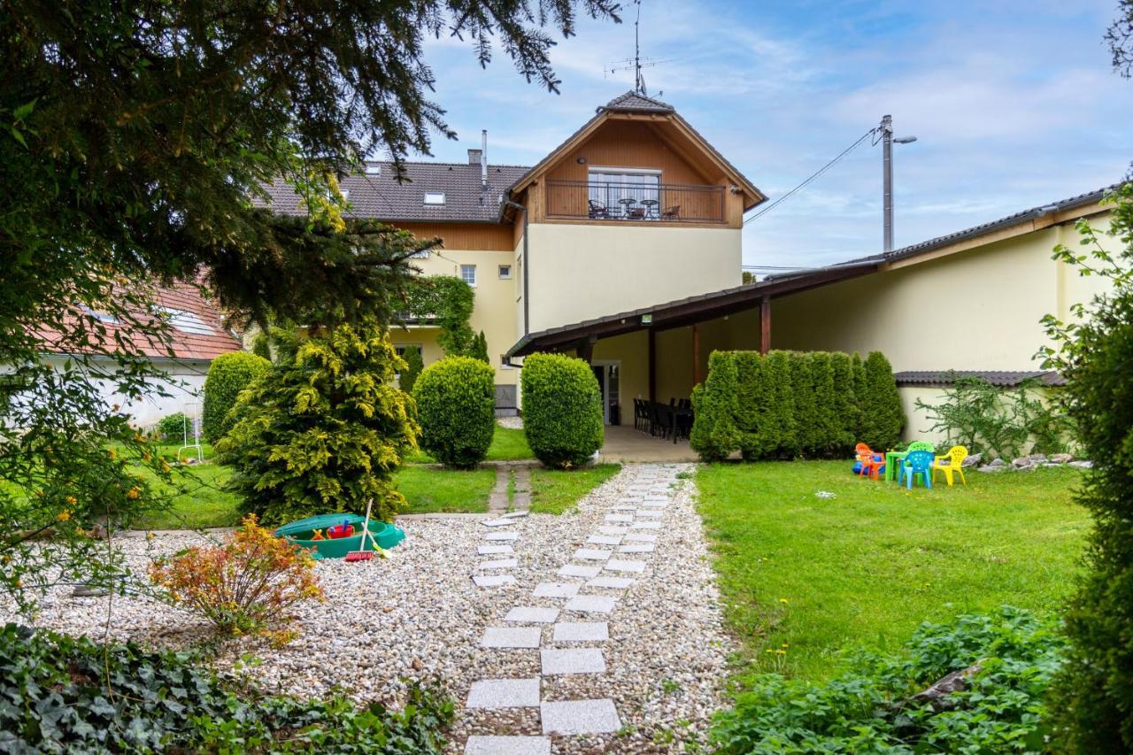 Apartmanovy Dum Vilémovice Εξωτερικό φωτογραφία